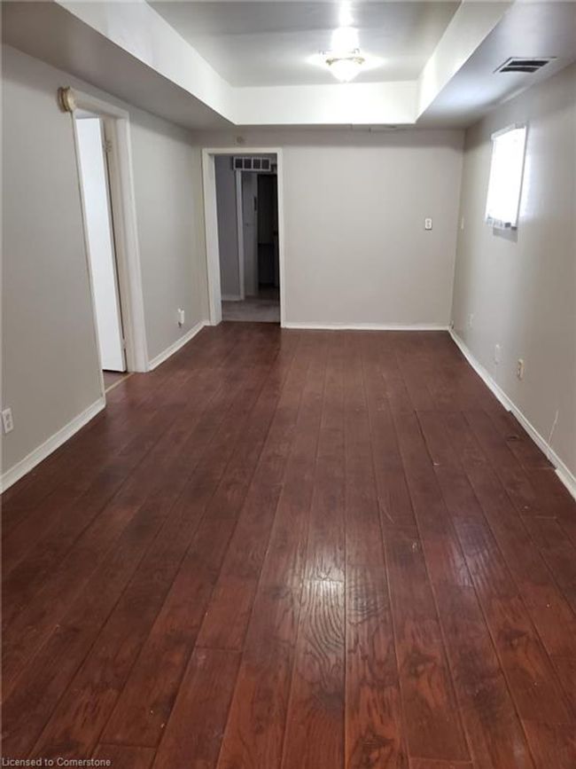 205 Kenilworth Ave N, House other with 5 bedrooms, 2 bathrooms and null parking in Hamilton ON | Image 4