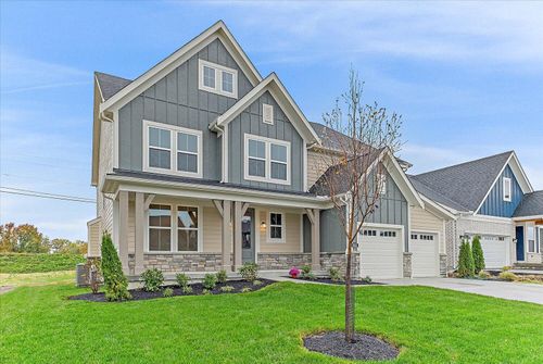 923 Fairbanks Ln, Southgate, KY, 41071-3301 | Card Image