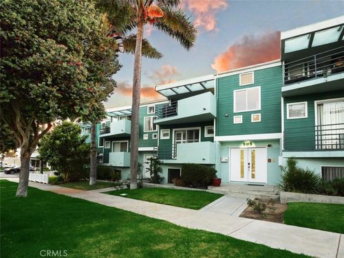 505 Agate St, Redondo Beach, CA, 90277-2204 | Card Image
