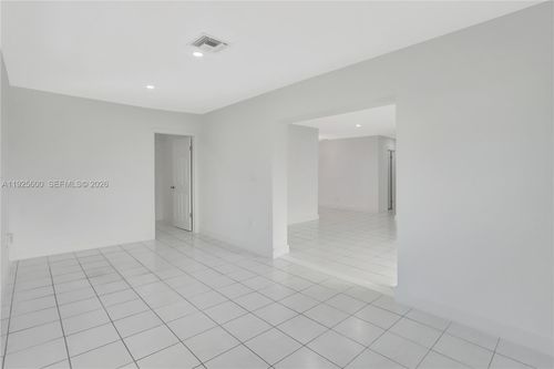 3225 Sw 94th Ave, Miami, FL, 33165-3002 | Card Image