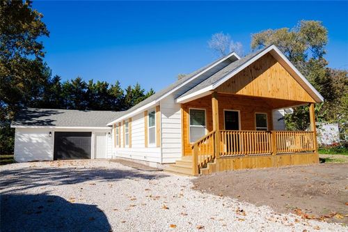 1121 S Lafayette Ave, Chanute, KS, 66720-2746 | Card Image