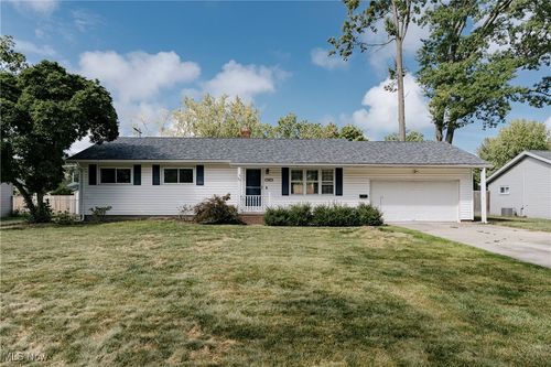188 Moorewood Ave, Avon Lake, OH, 44012-1418 | Card Image