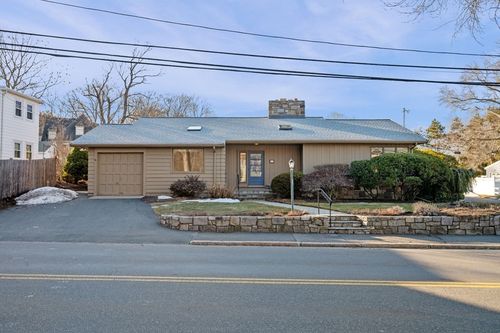 315 Puritan Road, Swampscott, MA, 01907 | Card Image