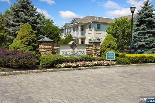 1112 Holly Ln, Cedar Grove, NJ, 07009-3211 | Card Image