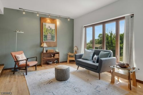 125 Phillip Dr, Rockaway Boro, NJ, 07866-3748 | Card Image