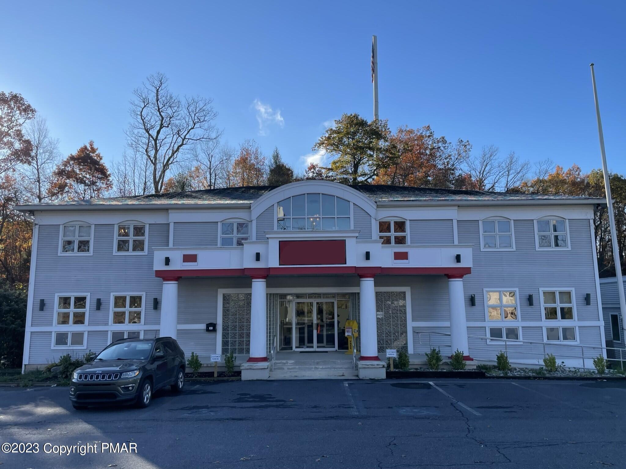 805 Seven Bridge Rd, East Stroudsburg, PA 18301