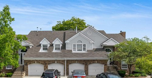 98 Willow Pkwy, Buffalo Grove, IL, 60089-4627 | Card Image