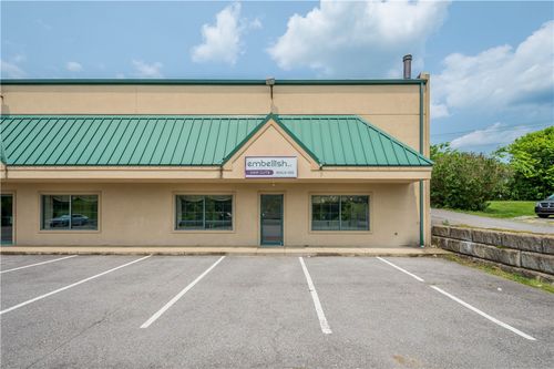 1100 Steubenville Pike, Burgettstown, PA, 15021-8547 | Card Image