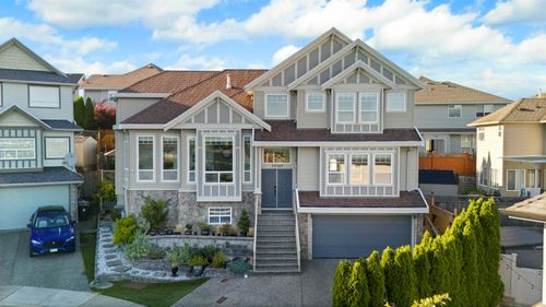 19749 68b Ave, Langley, BC, V2Y3H4 | Card Image