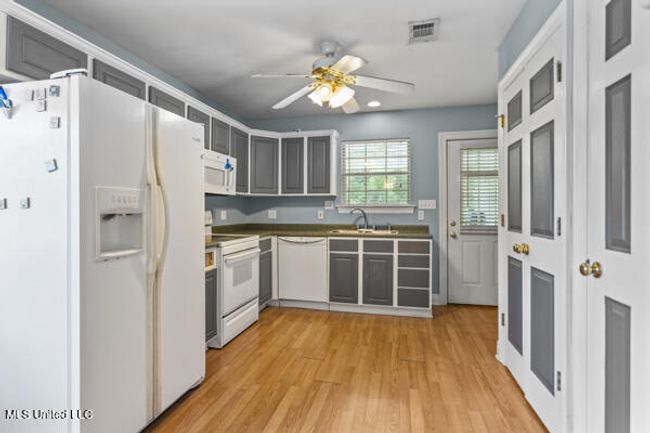 2nd kitchen | Image 16