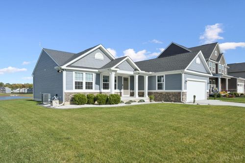 2472 Streamside Dr, Batavia, OH, 45103-1988 | Card Image