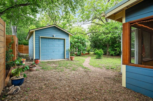 Detached 1 car garage | Image 30