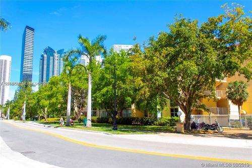 101-200 172nd St, Sunny Isles Beach, FL, 33160-3414 | Card Image