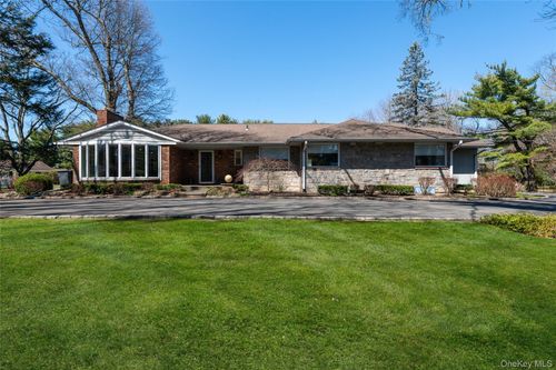 189 Old Westbury Rd, Old Westbury, NY, 11568-1115 | Card Image