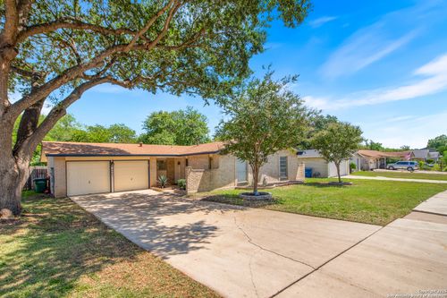 4907 El Gusto St, San Antonio, TX, 78233-6310 | Card Image