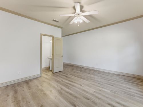 1530 Aldra Dr, Fort Worth, TX, 76120-4236 | Card Image