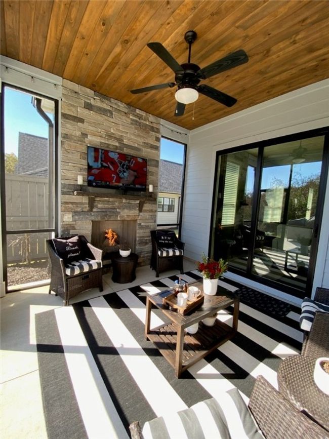 Screened Porch with fireplace | Image 7