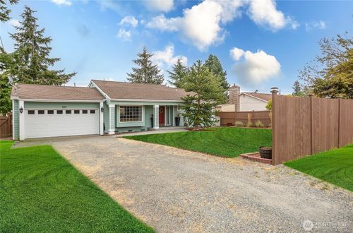 1517 Se Camano Dr, Camano Island, WA, 98282-7635 | Card Image