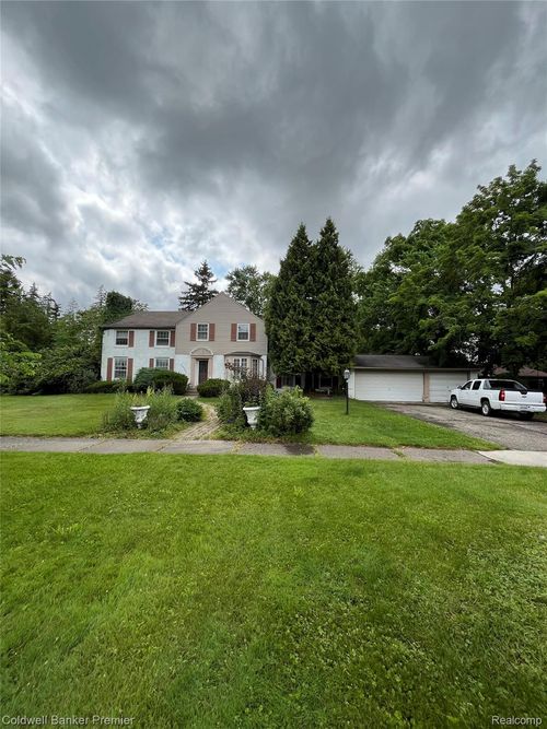 26751 Meadowbrook Way, Lathrup Village, MI, 48076-4511 | Card Image