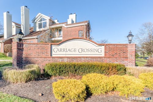 210-210 Carriage Crossing Ln, Middletown, CT, 06457-5862 | Card Image