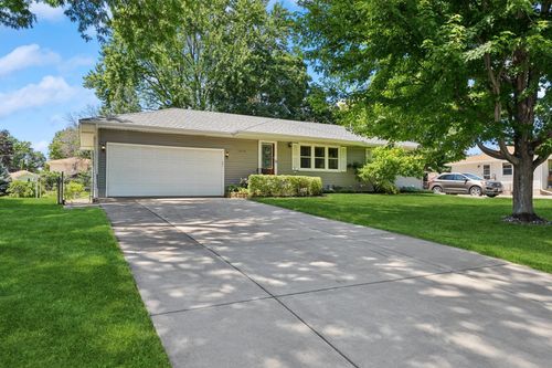 10636 Madison St Ne, Blaine, MN, 55434-2708 | Card Image