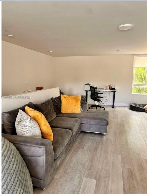 unit-1201-2561 Ne 193rd St, Miami, FL, 33180-3468 | Card Image