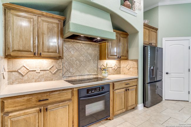 30131 Cibolo Run, House other with 3 bedrooms, 3 bathrooms and null parking in Fair Oaks Ranch TX | Image 12