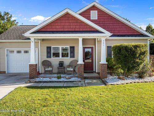 305 Battery Park Ln, Swansboro, NC, 28584-8848 | Card Image