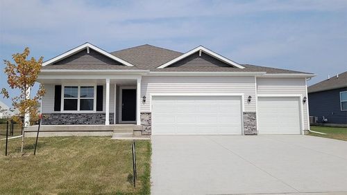 12307 S 205th Ave, Gretna, NE, 68028-8157 | Card Image