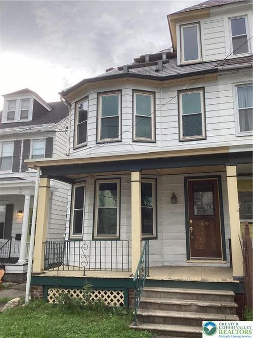 809 Wood Ave, EASTON, PA, 18042-3347 | Card Image