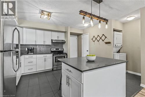 5-511 Quiet Place, Waterloo, ON, N2L5L6 | Card Image