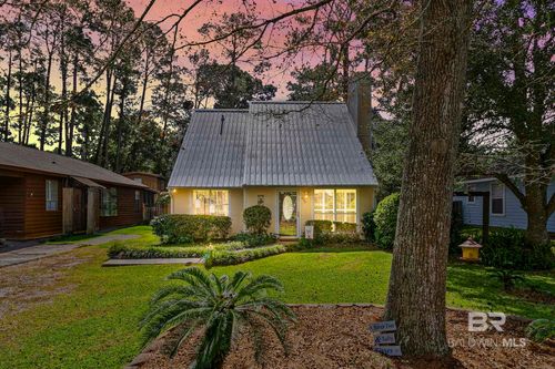 809 E 23rd Ave, Gulf Shores, AL, 36542-3127 | Card Image