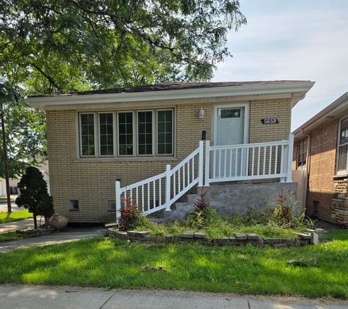 5658 S Austin Ave, Chicago, IL, 60638-3502 | Card Image