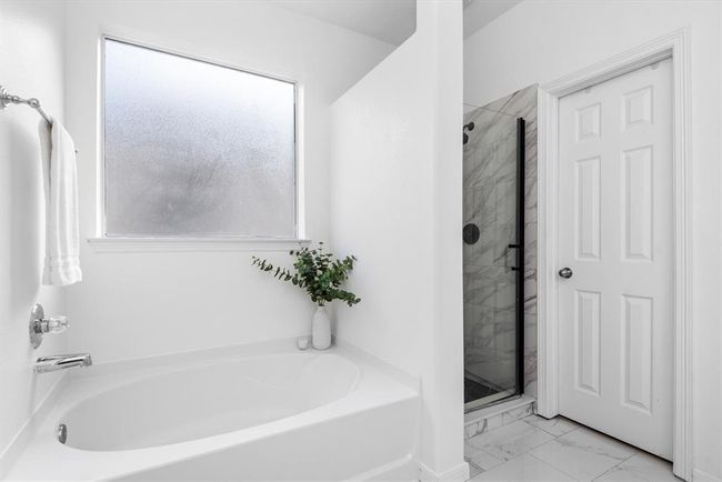 2023 Creek Run Dr, House other with 4 bedrooms, 3 bathrooms and 2 parking in Pearland TX | Image 42