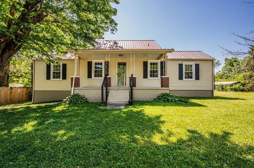 101 E 3rd St, Park City, KY, 42160-7754 | Card Image