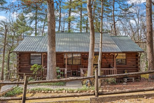 3226 Priscilla Heights Ln, Sevierville, TN, 37862-9603 | Card Image