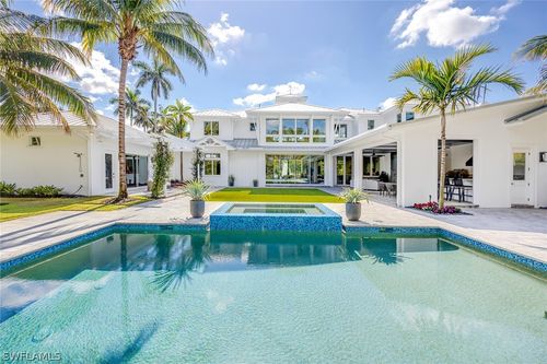 175 Center St, NAPLES, FL, 34108-2917 | Card Image