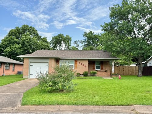 1015 W Sycamore St, Sherman, TX, 75092-5156 | Card Image