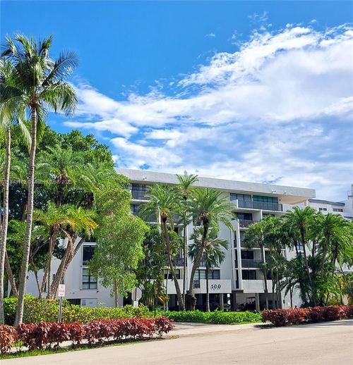 apt-403-100 Ocean Lane Dr, Key Biscayne, FL, 33149-1414 | Card Image