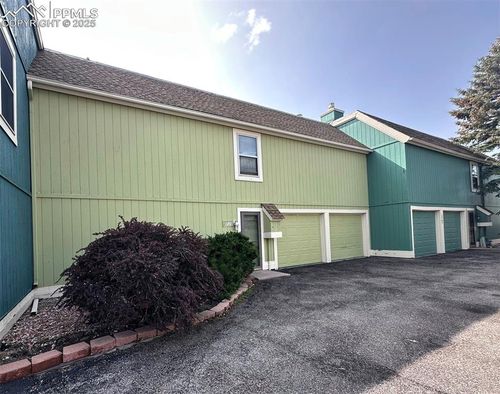 1769 Woodmoor Dr, Monument, CO, 80132-9070 | Card Image