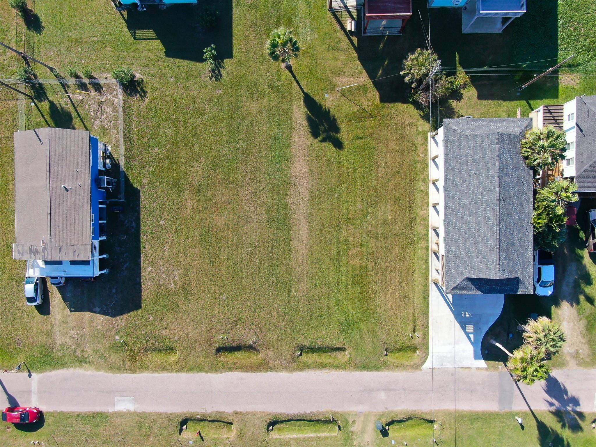Land in Galveston 2