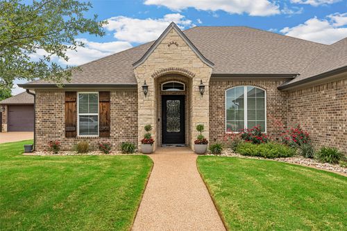609 Hunton Ln, Robinson, TX, 76706-5215 | Card Image