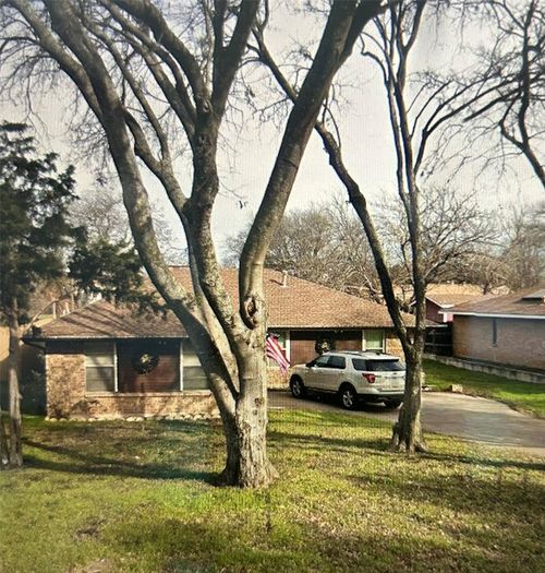 315 Dow Ross Boulevard, Duncanville, TX, 75116 | Card Image