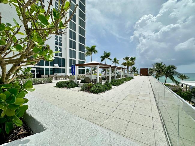 APT-405 - 18911 Collins Ave, Condo with 3 bedrooms, 4 bathrooms and null parking in Sunny Isles Beach FL | Image 25