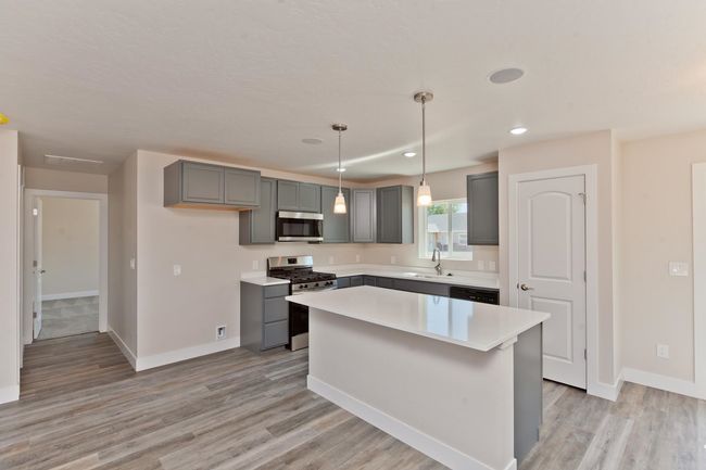 670 Nu Vue St, House other with 4 bedrooms, 3 bathrooms and null parking in Delta CO | Image 7
