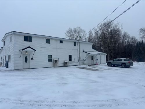 442 West Broadway, Lincoln, ME, 04457 | Card Image