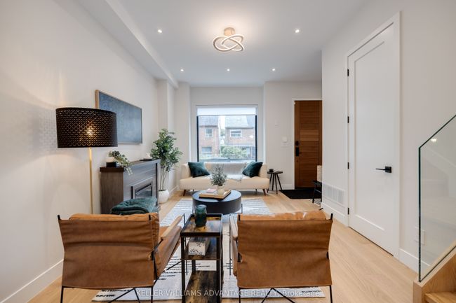 56 Foxley St, House attached with 4 bedrooms, 4 bathrooms and 1 parking in Toronto ON | Image 4