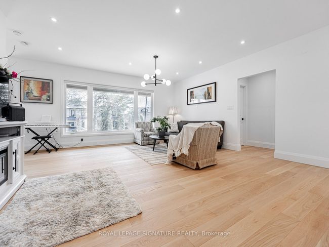22 Yorkleigh Ave, House other with 6 bedrooms, 4 bathrooms and 4 parking in Etobicoke ON | Image 9