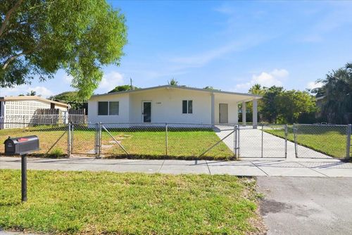 1400 Ne 43rd Ct, Pompano Beach, FL, 33064-5927 | Card Image