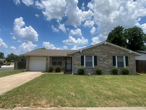 6520 Warm Moon Ln, Dallas, TX, 75241-6614 | Card Image